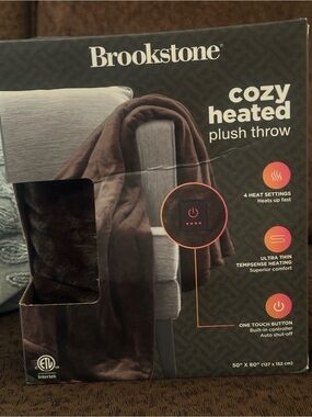 Brookstone Cozy Heated Plush Throw - Brown